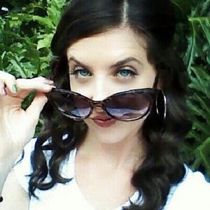 Meet your Posher, Catherine